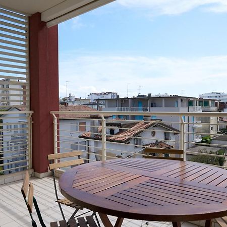 Appartamento Nico Per Famiglie-Lido Di Jesolo-Piazza Trieste Екстериор снимка