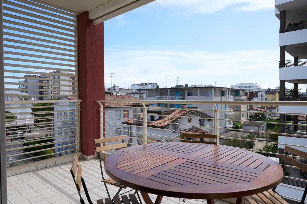Appartamento Nico Per Famiglie-Lido Di Jesolo-Piazza Trieste Екстериор снимка